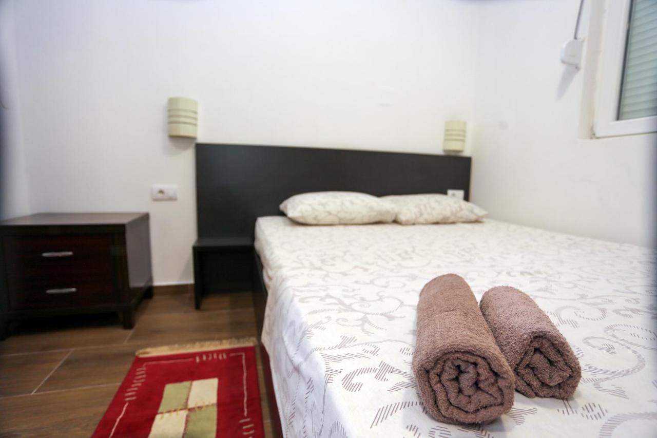 Magnolija Apartmani Igalo Bagian luar foto