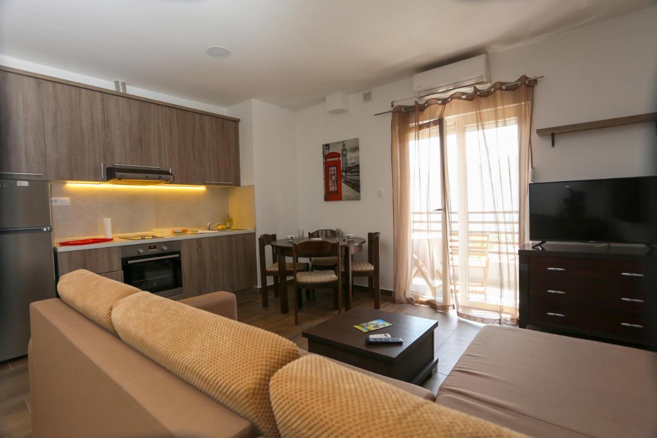 Magnolija Apartmani Igalo Bagian luar foto