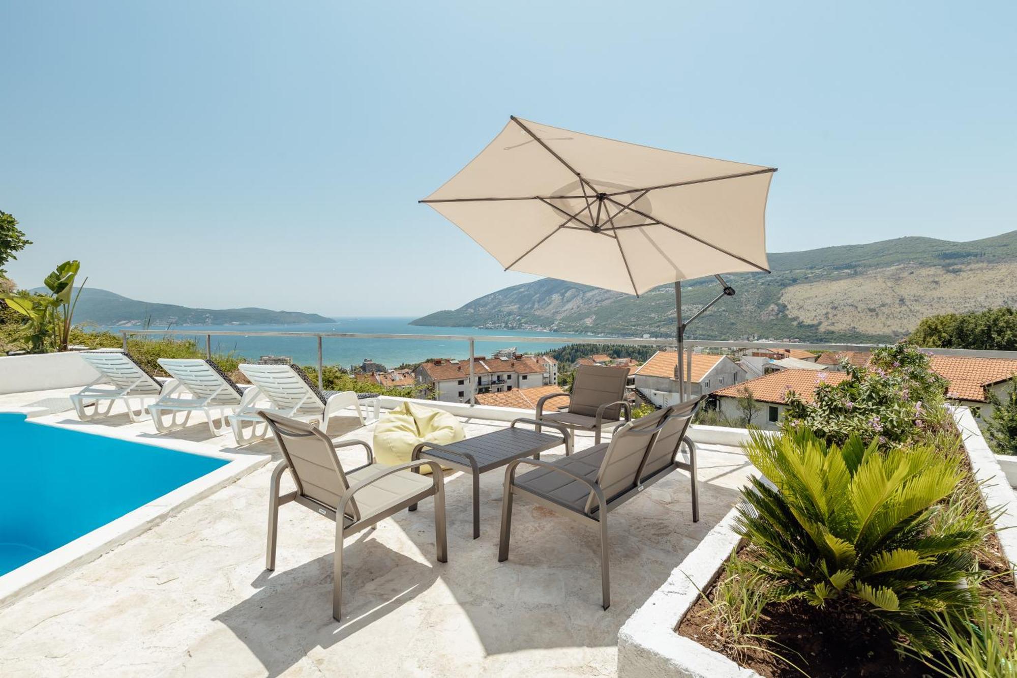 Magnolija Apartmani Igalo Bagian luar foto
