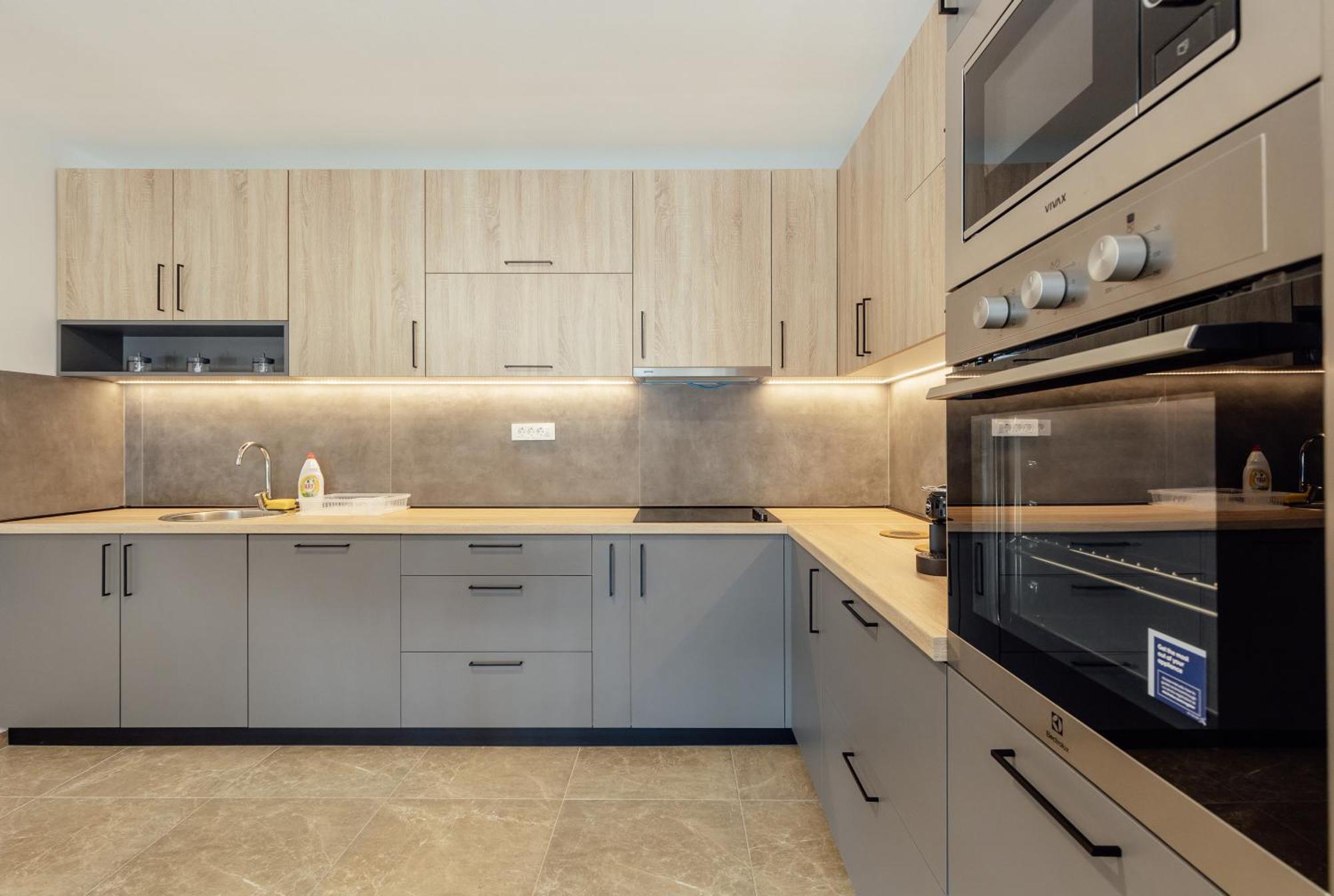 Magnolija Apartmani Igalo Bagian luar foto