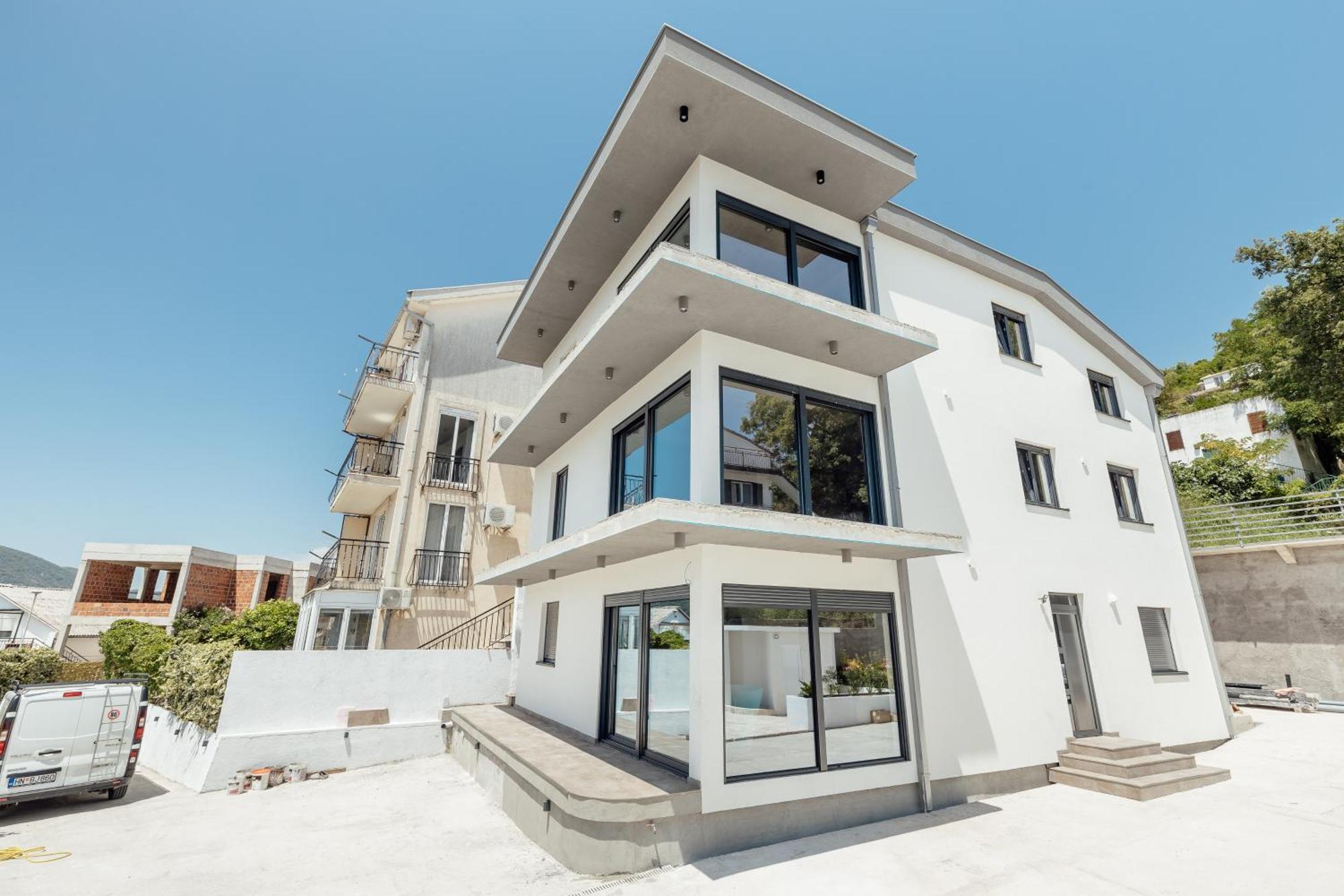 Magnolija Apartmani Igalo Bagian luar foto