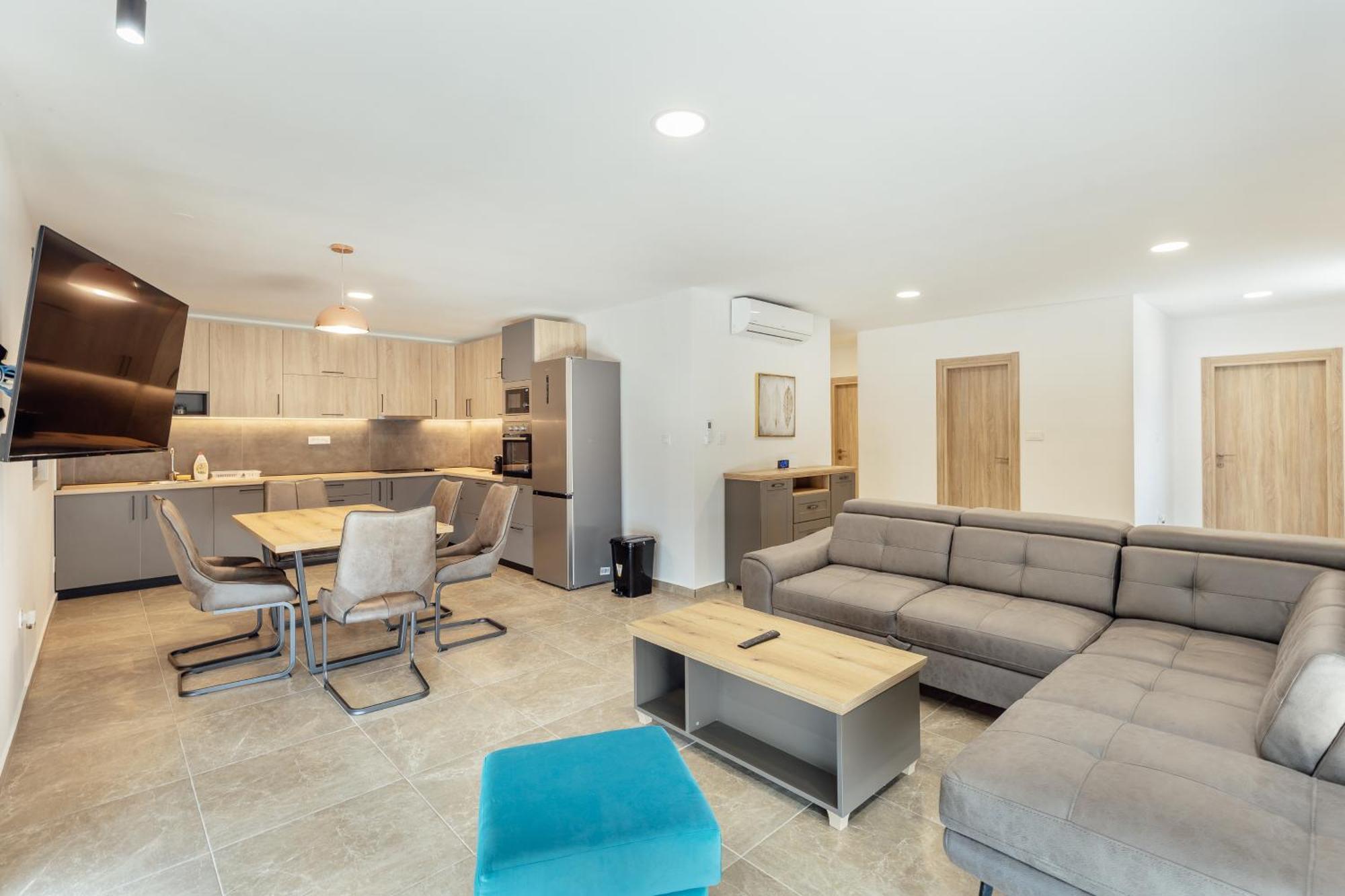 Magnolija Apartmani Igalo Bagian luar foto