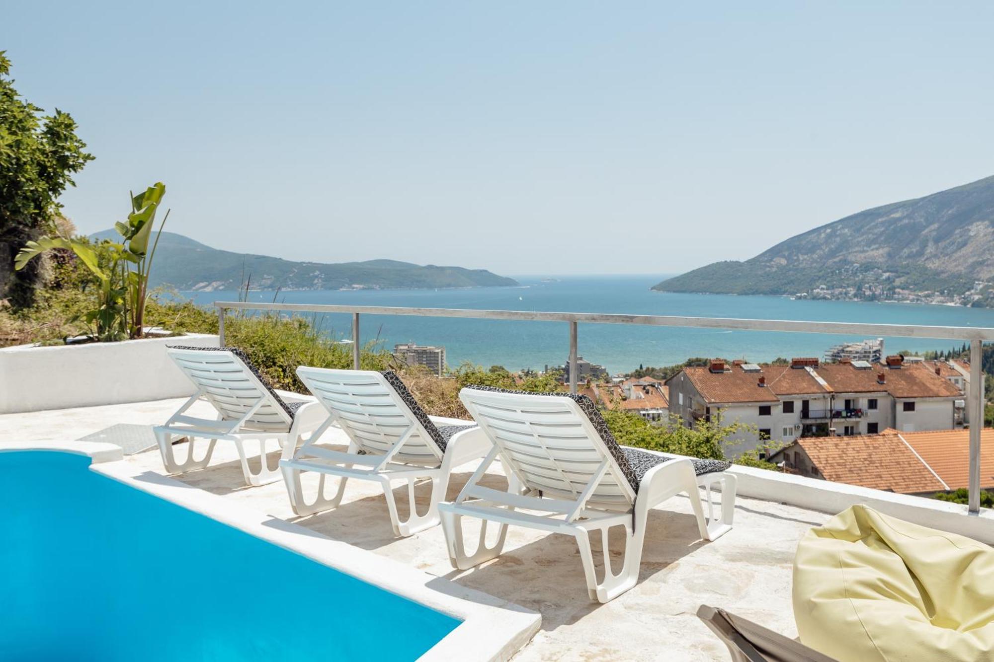 Magnolija Apartmani Igalo Bagian luar foto