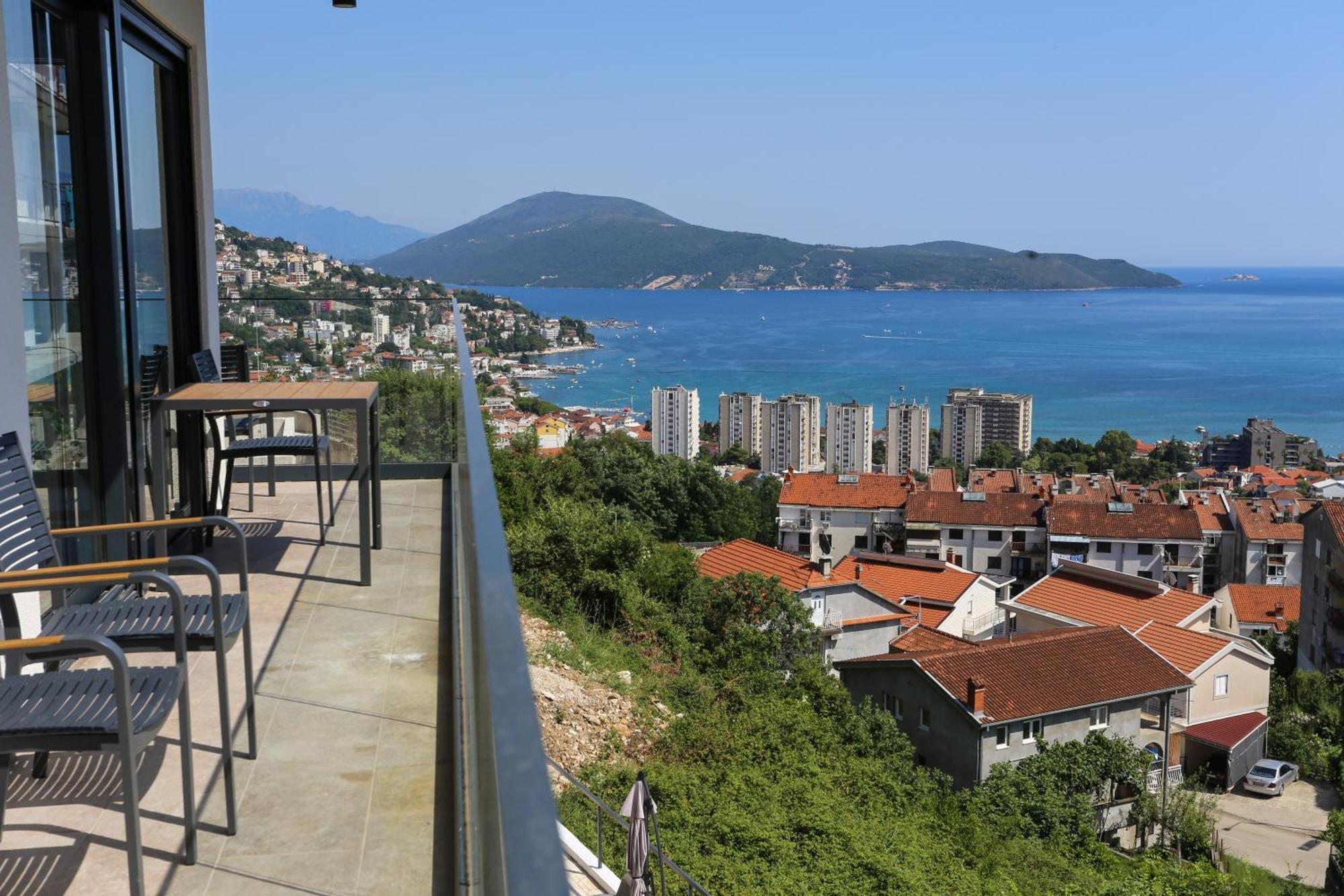 Magnolija Apartmani Igalo Bagian luar foto