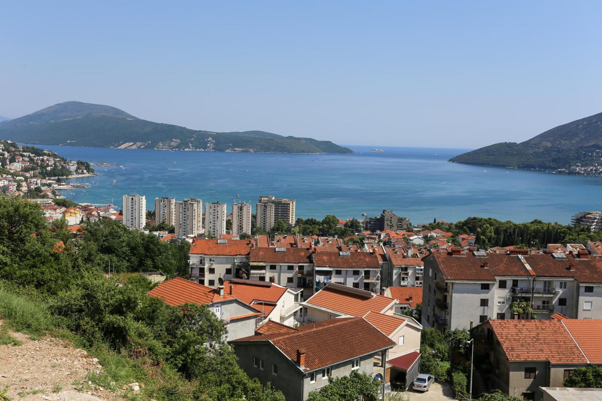 Magnolija Apartmani Igalo Bagian luar foto